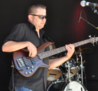 Mit Schirm und Melone, das ist CHARMBEREICH Mit Schirm und Melone, das ist CHARMBEREICH